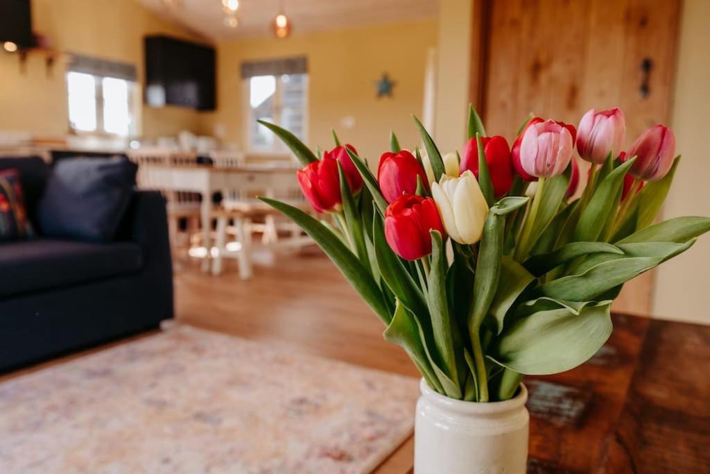Beautiful Cottage In Bredfield Near To Woodbridge On The Suffolk Coast Exterior photo